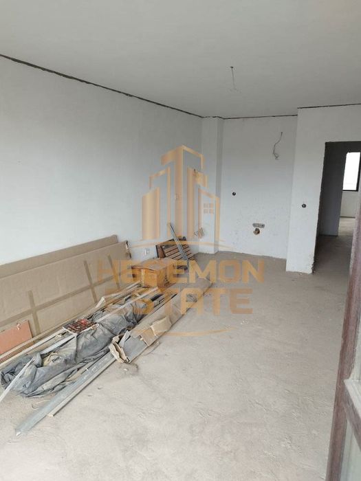 Продава се Двустаен апартамент в Варна, Погреби - 70 кв.м за 1895 €/кв.м - Снимка #2