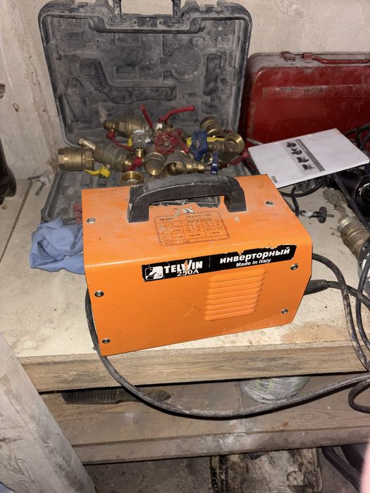 Сварочный инвертор TW-250 (250А / 220В)