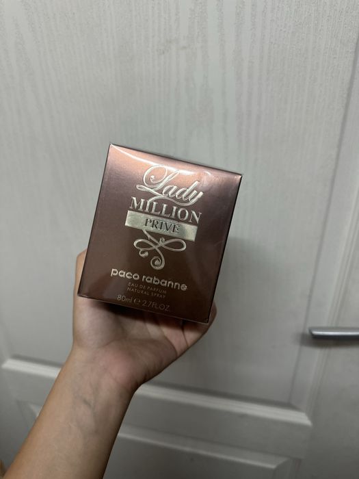 Lady million prive