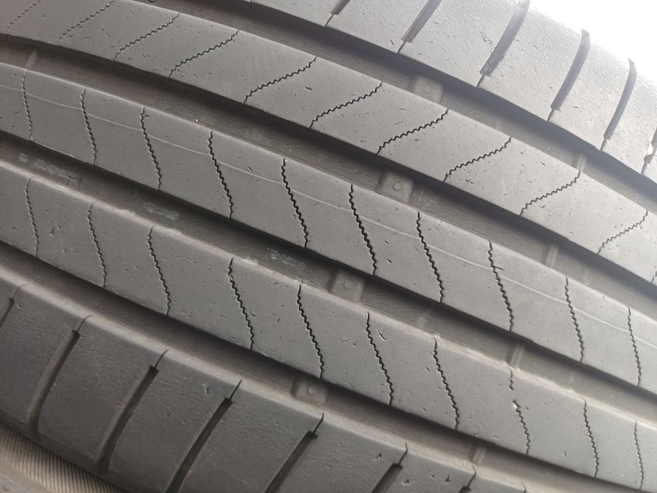 Гуми 235/45/17 Бриджстоун