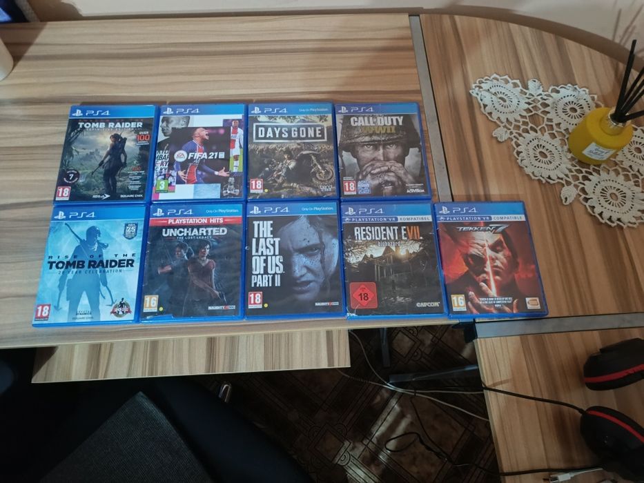 Vind Ps4 Pro in stare excellenta