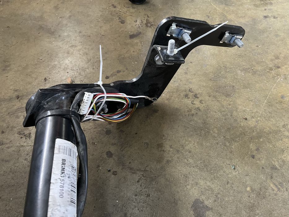 Телич са Пежо 2008 липсва КУКАТА!