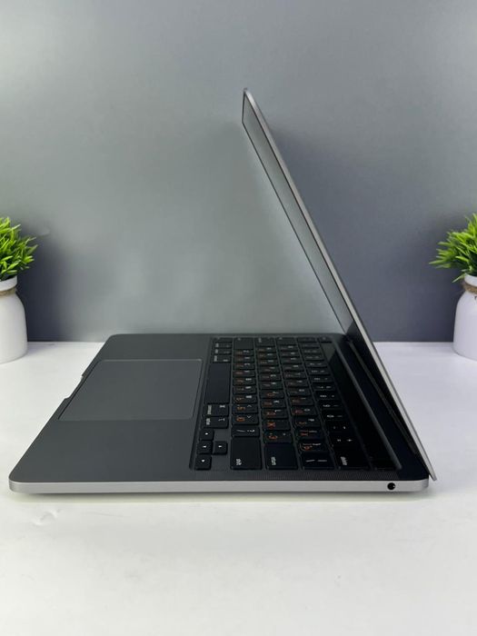 Ноутбук Apple MacBook Pro, 8/256 ГБ