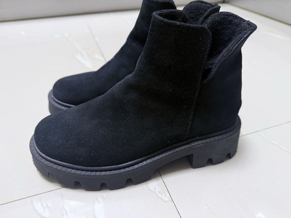 Ghete dama piele intoarsa