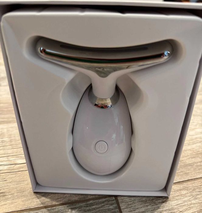 Уред за премахване на бръчки и грижа за зоната на шията, лифтинг,масаж