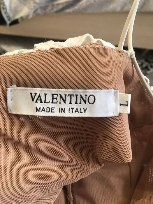 Продам платье фирма Valentino