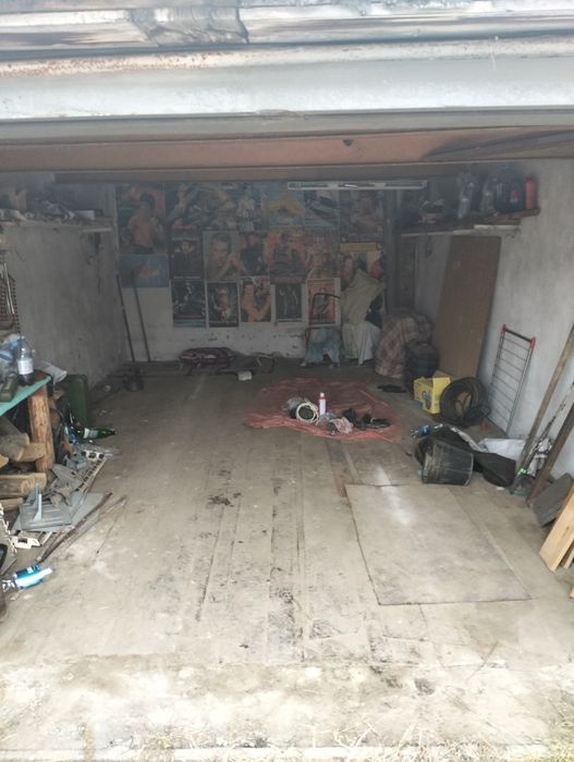 Продам гараж район 31 школа