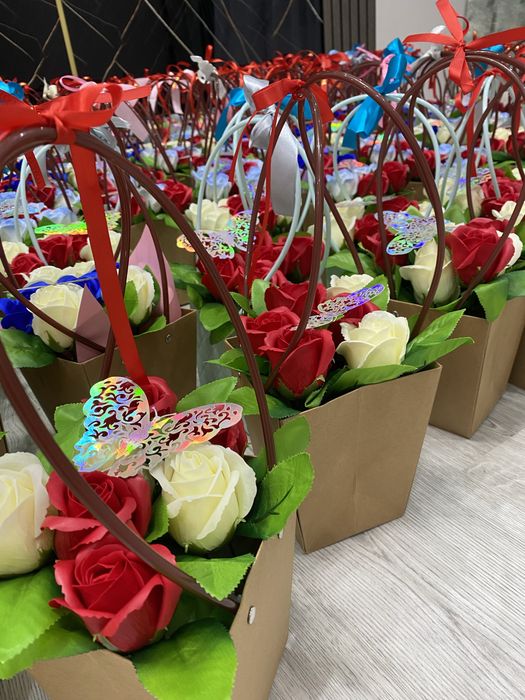 Мыльные розы цветы