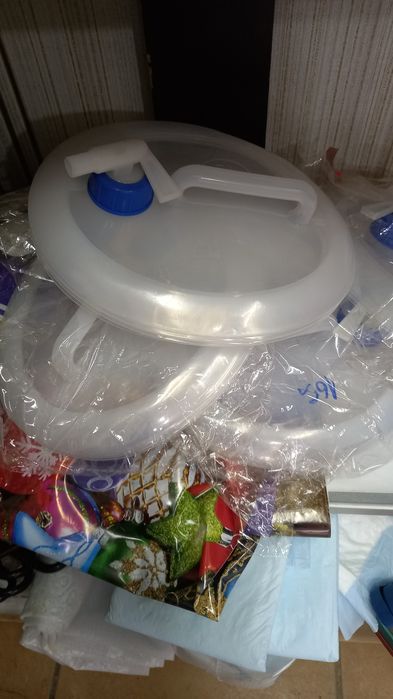 Продам канистры 5л.