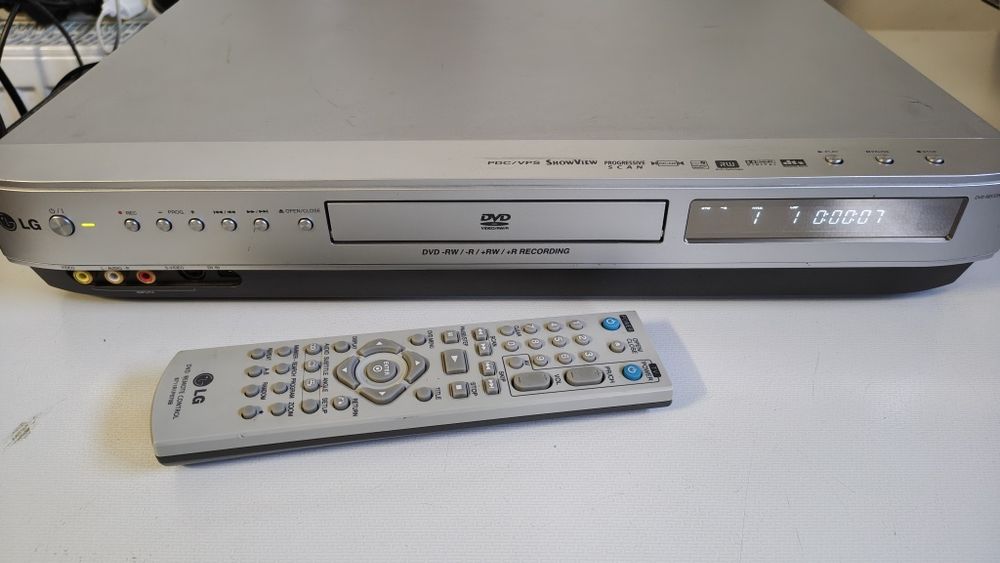 LG DVD recorder cu ieșire optica