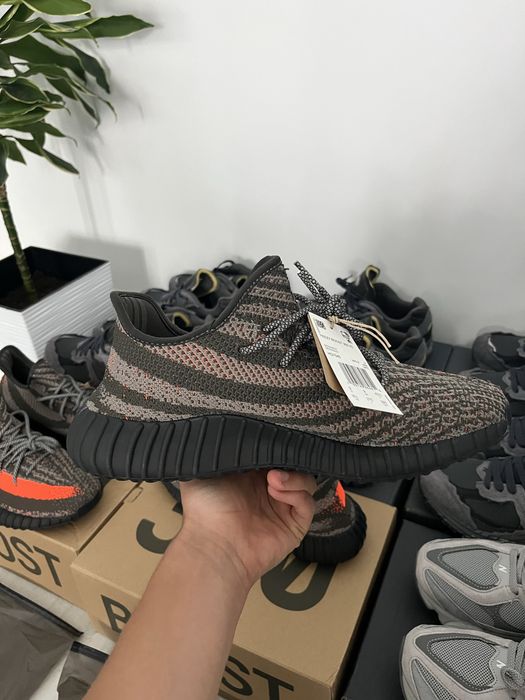 yeezy 350 V2 beluga