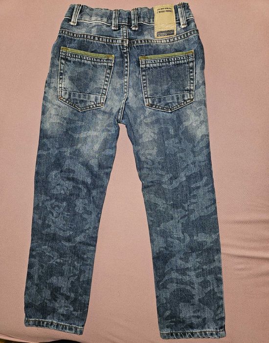 Дънки и 2бр. ризи