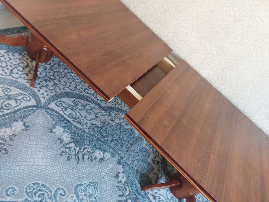 Продам стол для залла