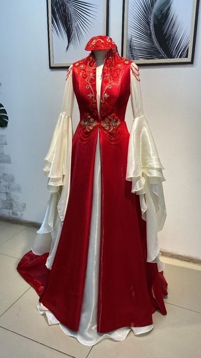 Платье на узату той