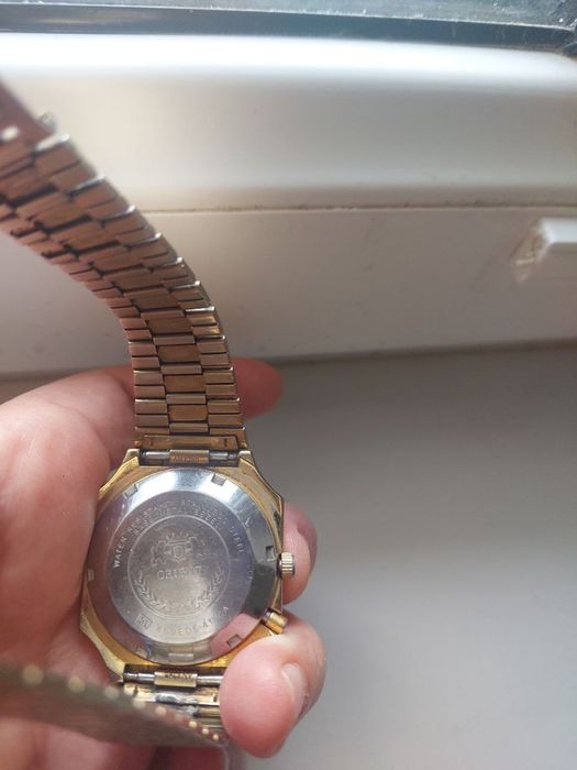 Продается наручные часы Orient дипломат механизм производство Япония