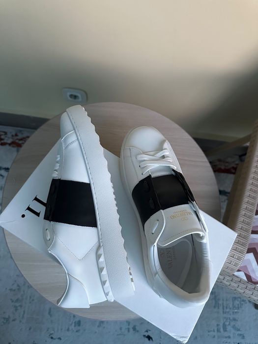 кроссовки Valentino Garavani Open Shoes