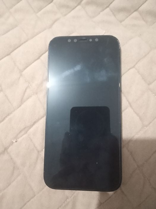 Продам Айфон 12 про