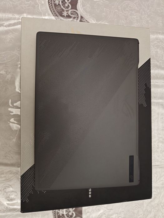 Asus Rog zephyrus g16 i7 rtx4060