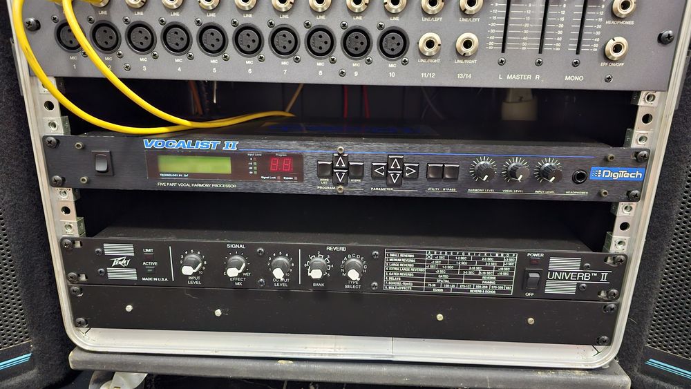 Statie DYNACORD PowerMate 500 si boxe PEAVEY SERIA XT