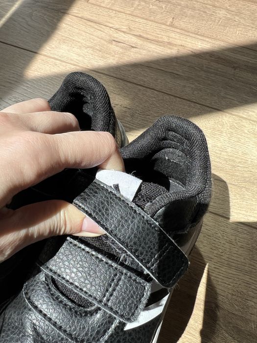 Кроссовки Adidas