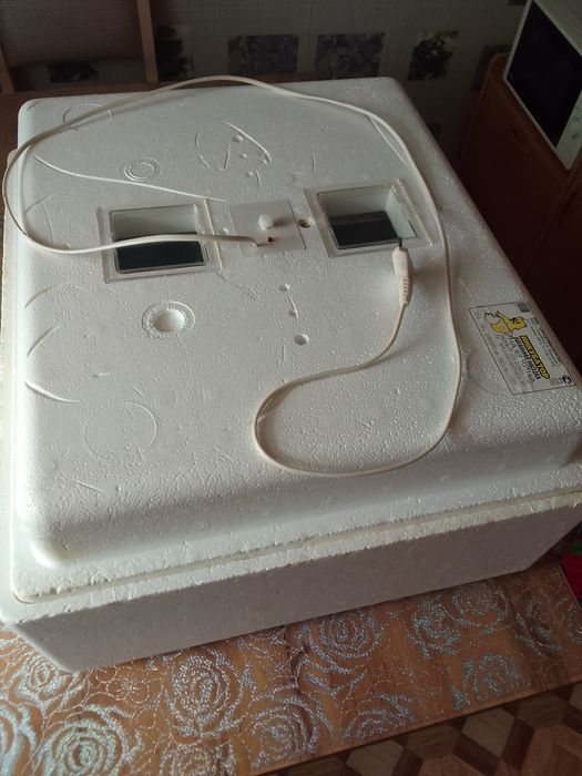 Продам инкубатор