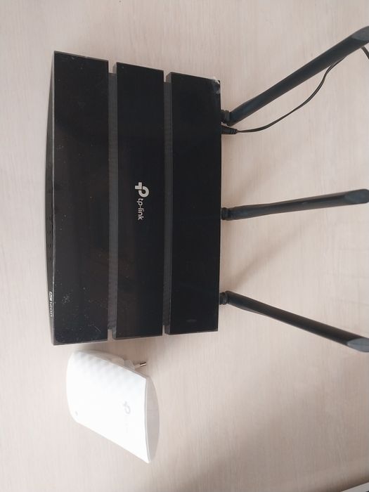 Роутер wf ТР -Link VR 400 (EU) с усилительями