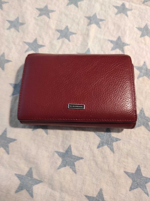 Дамско портмоне естествена кожа.