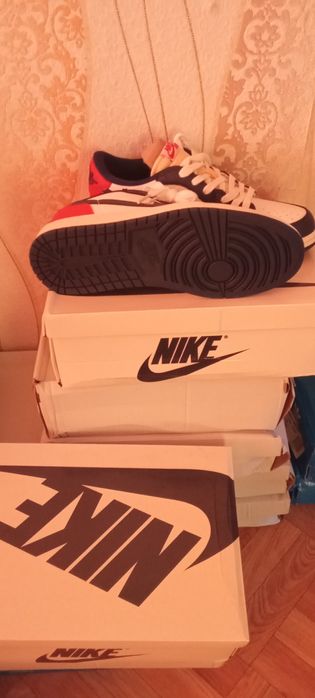 Кроссовки летние