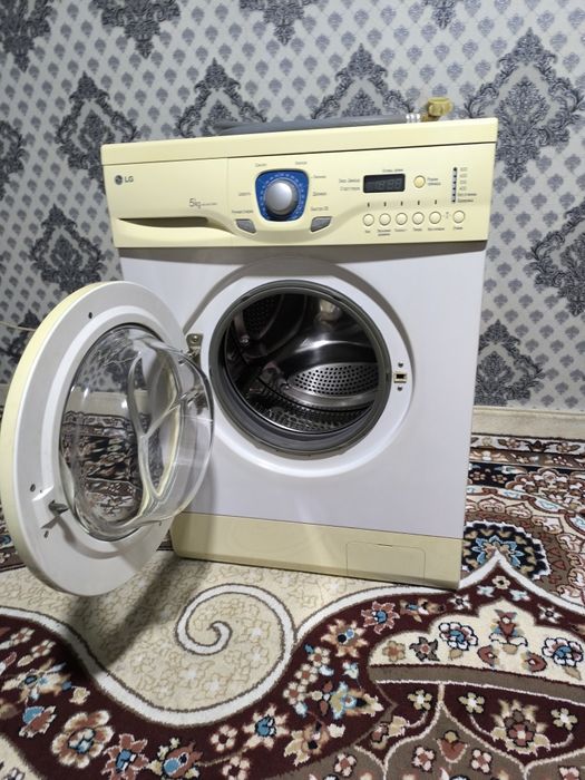 Срочно продаётся стиральная машина LG автомат рабочий отличный завод