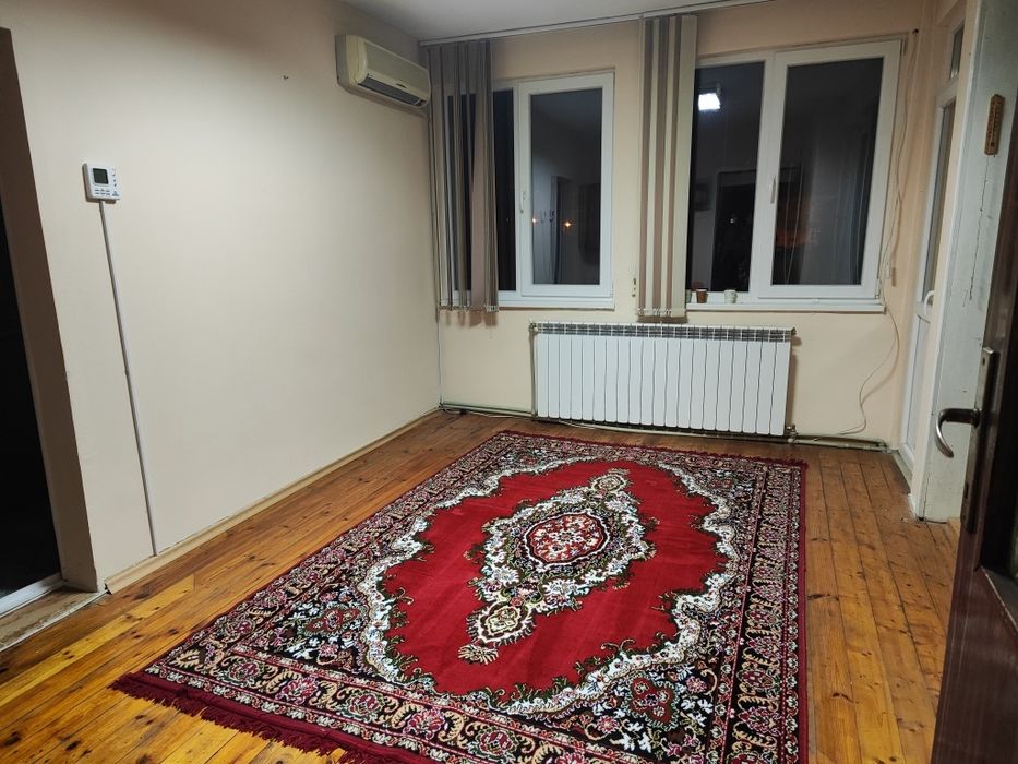 Голям персийски килим