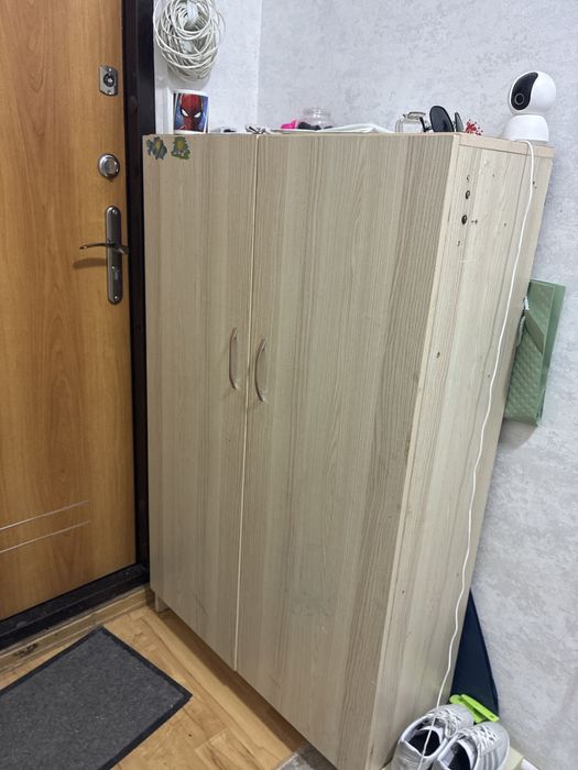 Продам обувницу