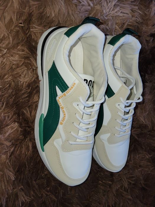 Продам Кроссовки