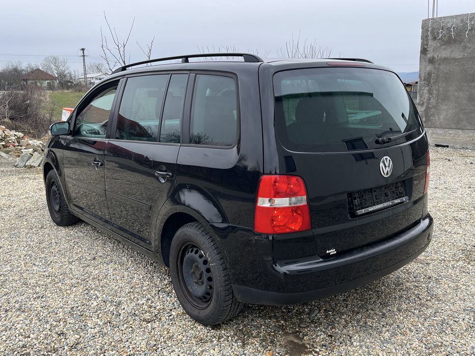 Vand 2 touran de Germania detalii la telefon