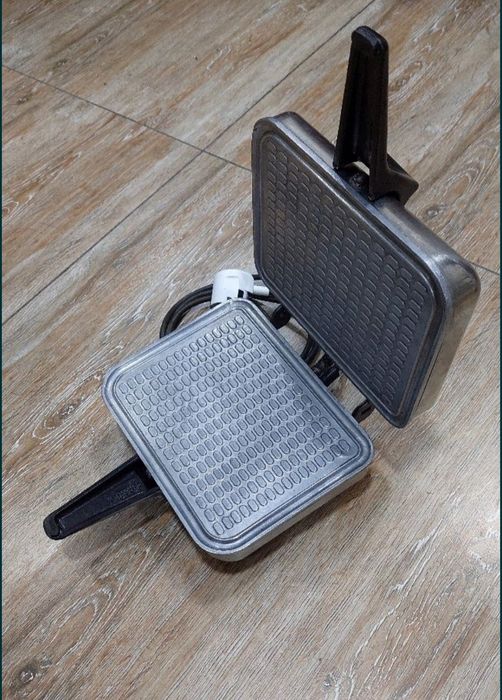 Вафельница для выпечки