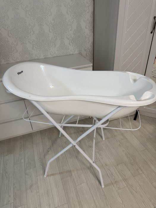 Продам ванночку со стойкой