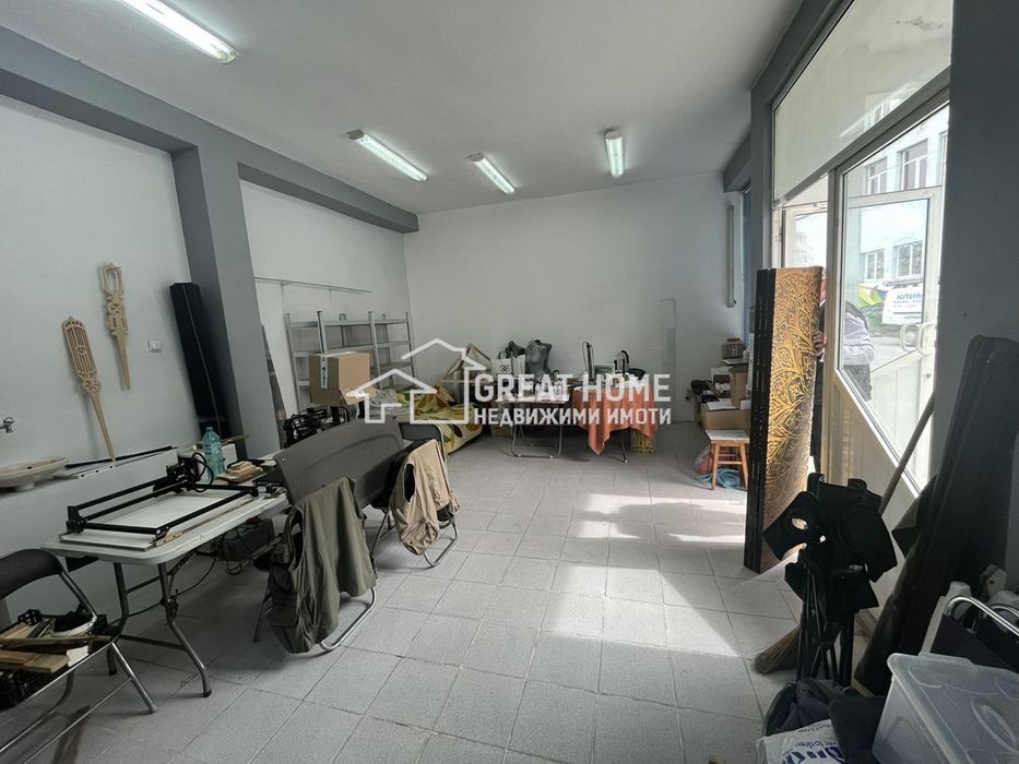 Дава се под наем Магазин в Търговище, Център - 35 кв.м за 433.5 € - Снимка #2