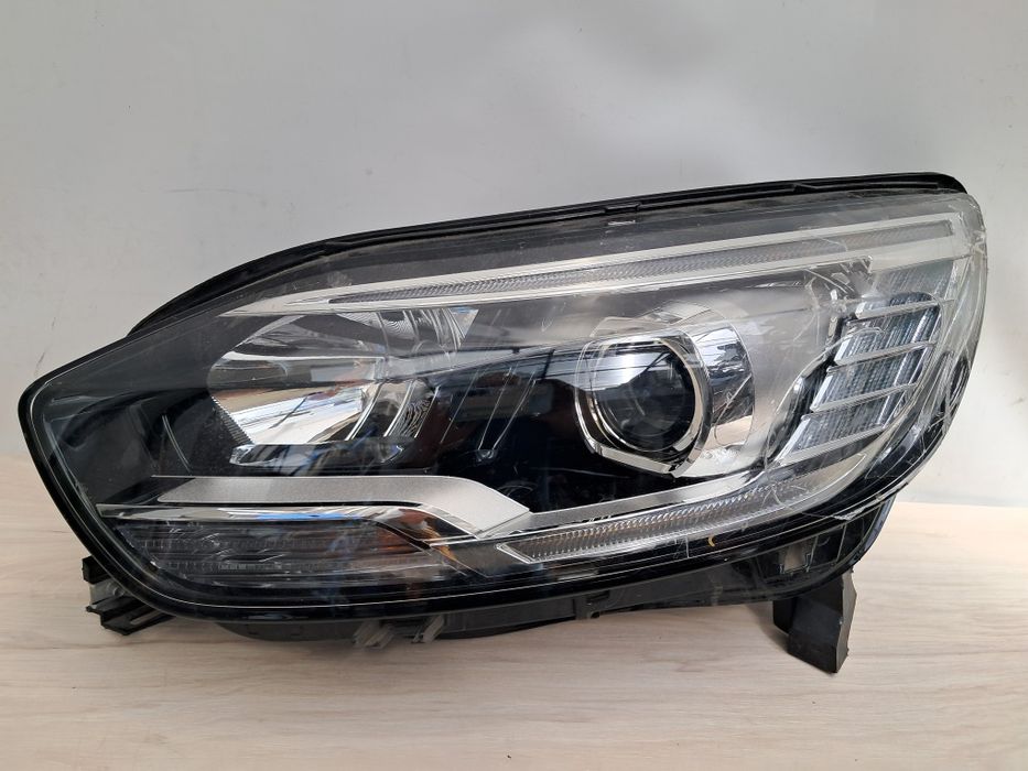 Фар Renault Captur 2019г