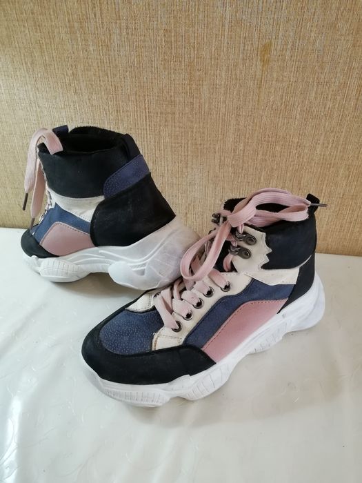 Продам кроссовки,кеды разные.