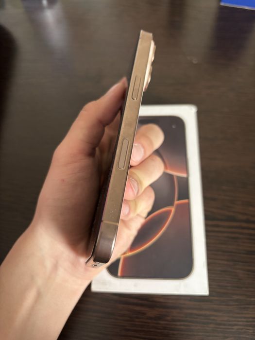 Iphone 16 pro в идеальном состоянии!