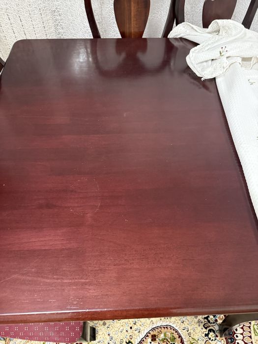 Стол со стульями