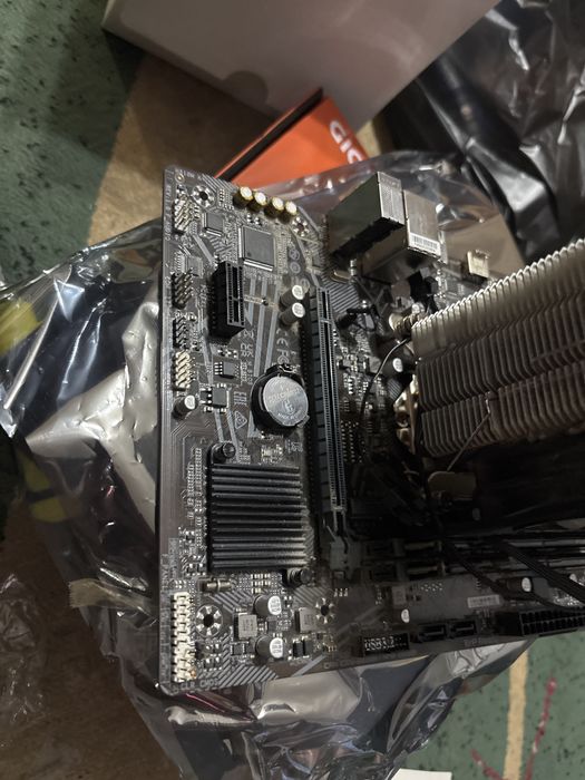 Продам набор, куллер оперативка и процессор