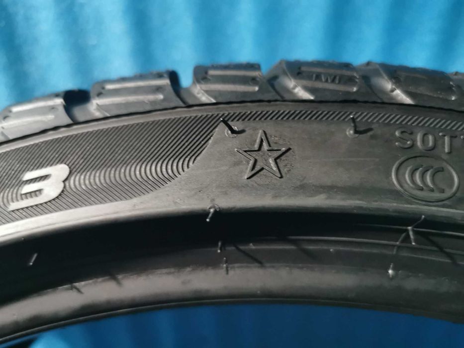 235/35 R19 - pirelli m+s 4 bucati