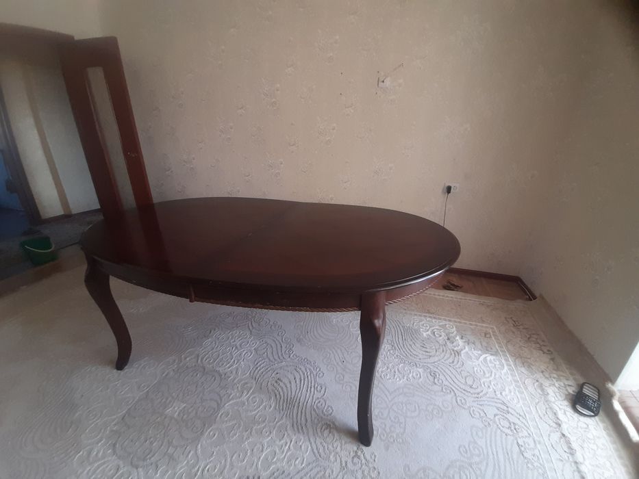 Продам стол гостевой