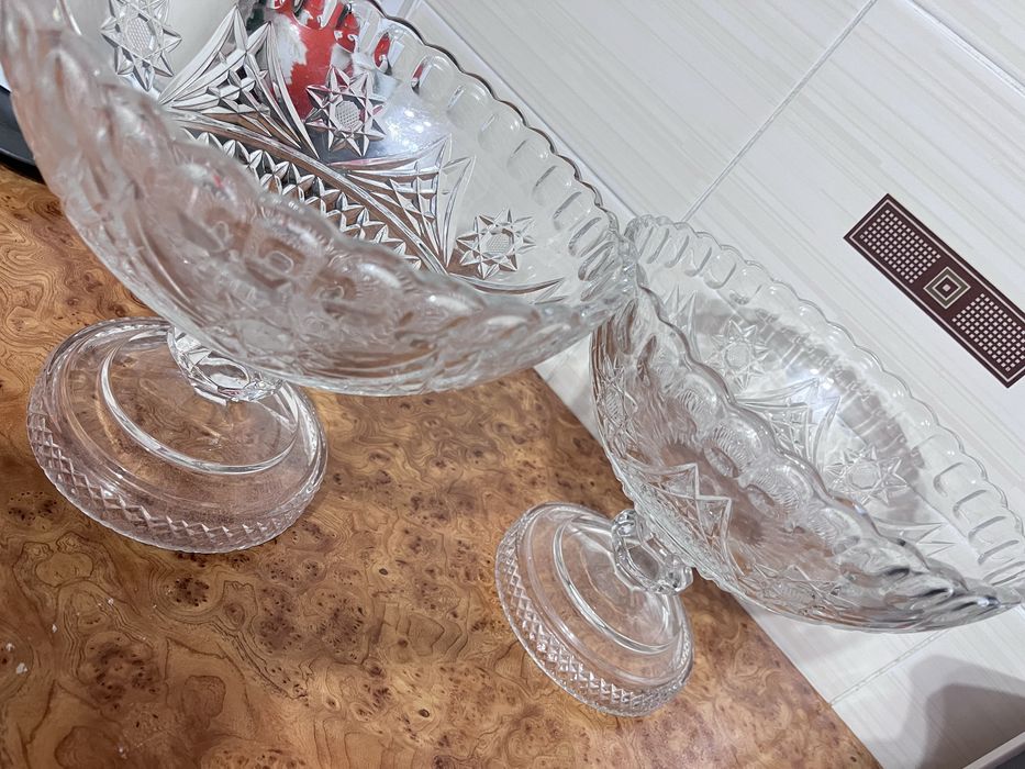 Вазы хрустальные 2 шт.