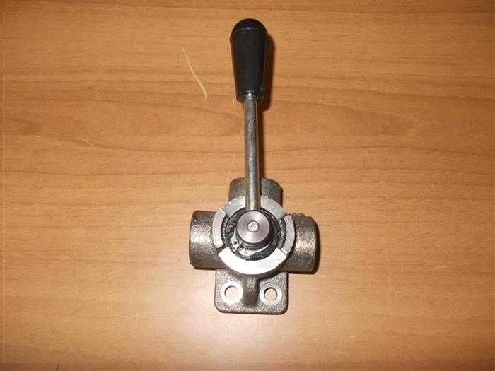 Deviator flux hidraulic electric 12V manual  incarcator cleste tractor