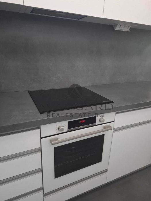 оф.23764 Луксозен четиристаен/ Център