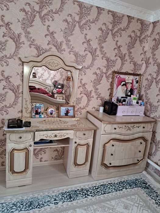 Спальный гарнитур