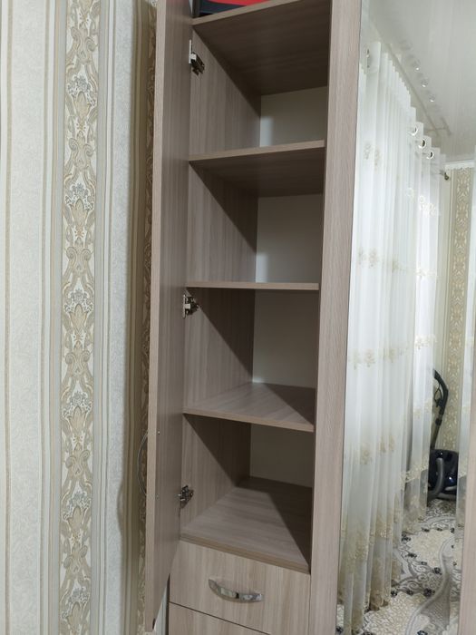 Продается шкаф трёхдверный