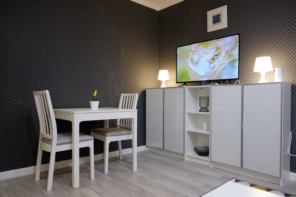 Inchiriez apartament cu 3 camere in zona Soarelui