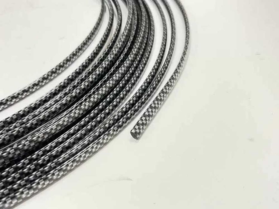 Декоративна Карбонова Лайсна за врата- 12 метра.